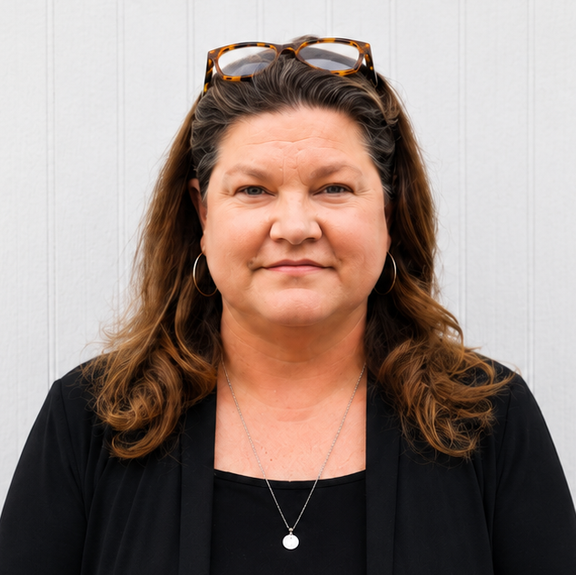Andrea Headshot – cropped